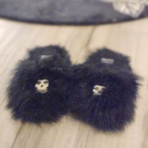 Luxurious Black Furry Women's Slippers